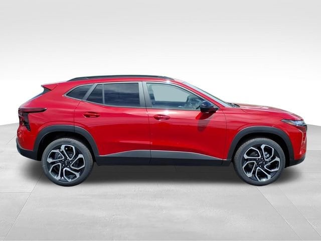 2026 Chevrolet Trax RS - Photo 2