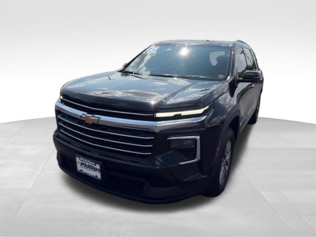 Used 2025 Chevrolet Traverse LT SUV