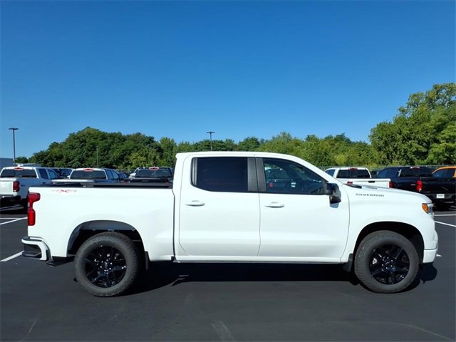 2026 Chevrolet Silverado 1500 RST photo 2
