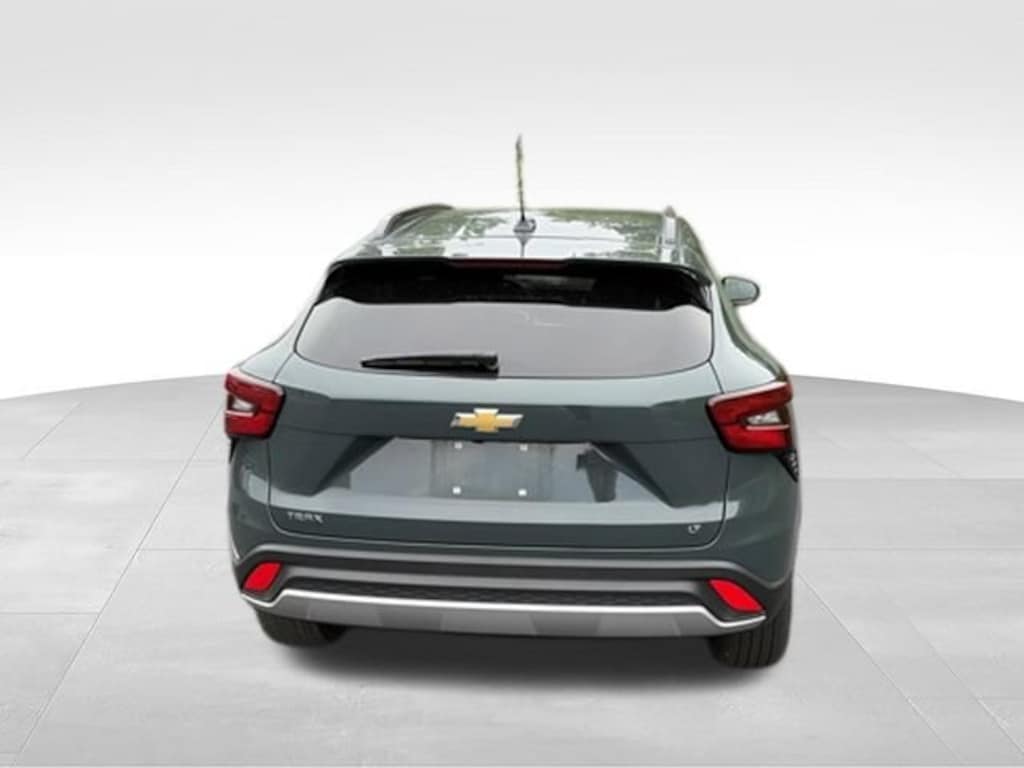 Used 2025 Chevrolet Trax LT SUV