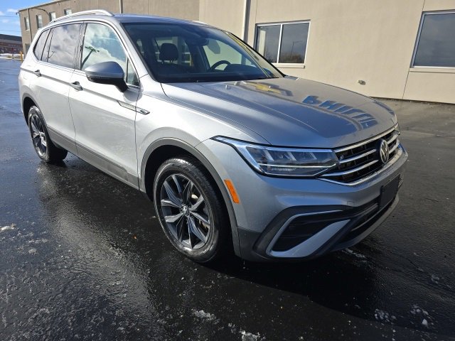 2022 Volkswagen Tiguan SE photo 3
