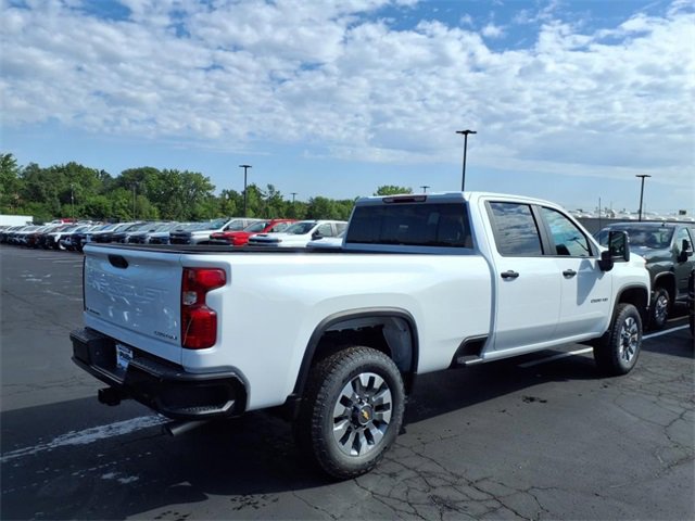 2026 Chevrolet Silverado 2500HD Custom photo 3