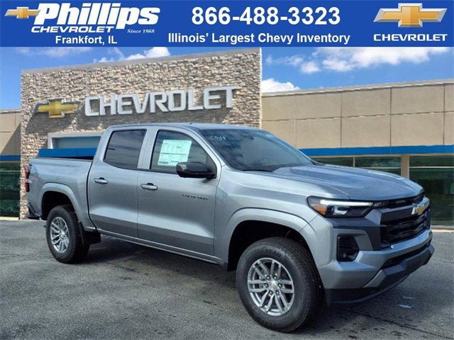 2025 Chevrolet Colorado Work Truck LT photo 2