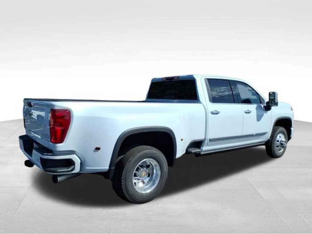 New 2026 Chevrolet Silverado 3500 HD High Country DRW Truck