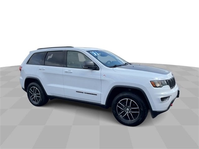 Used 2017 Jeep Grand Cherokee Trailhawk with VIN 1C4RJFLG2HC949625 for sale in Frankfort, IL