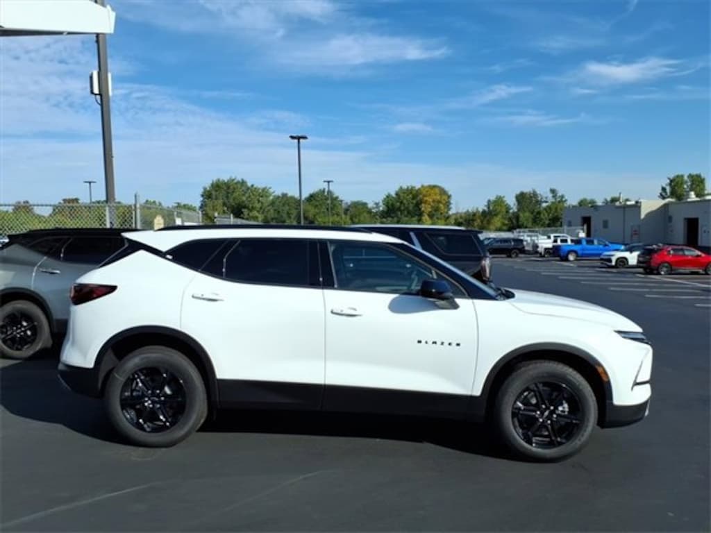 New 2025 Chevrolet Blazer 2LT SUV