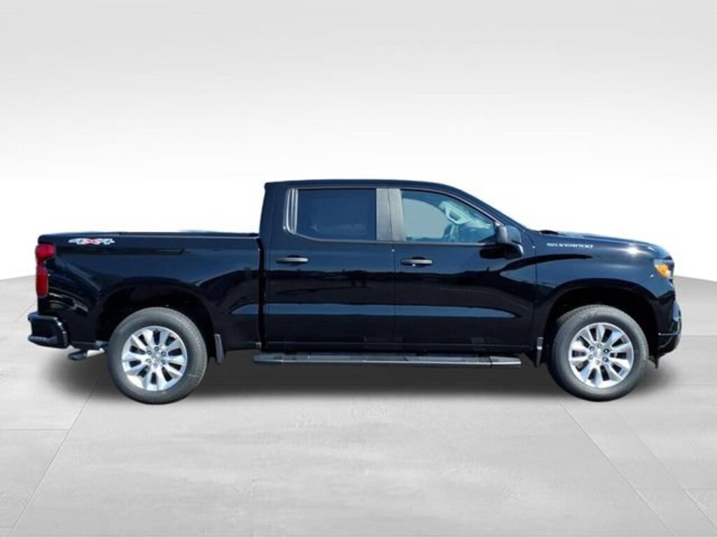 New 2026 Chevrolet Silverado 1500 Custom Truck