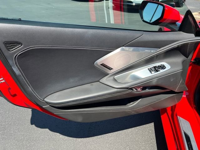 2020 Chevrolet Corvette 2LT - Photo 10