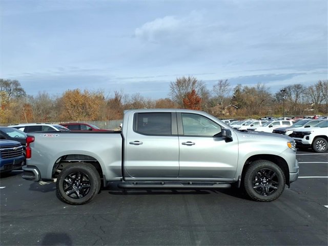 2026 Chevrolet Silverado 1500 RST photo 2