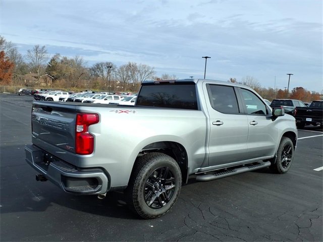 2026 Chevrolet Silverado 1500 RST photo 3