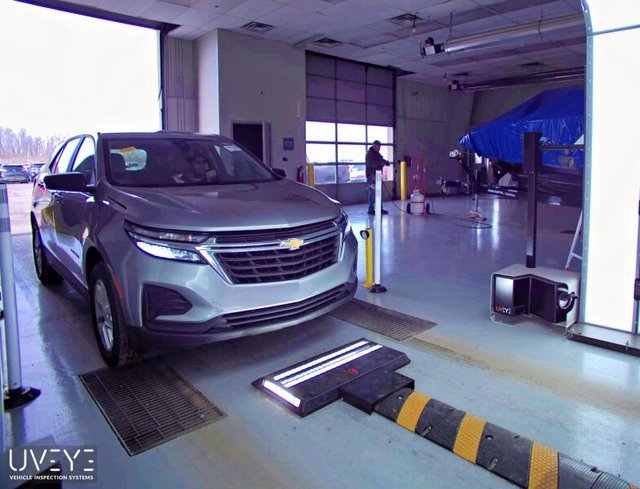 2023 Chevrolet Equinox LS photo 4