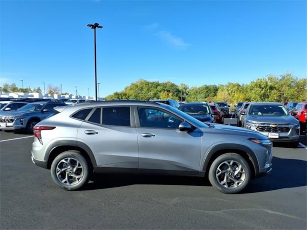 New 2026 Chevrolet Trax LT SUV