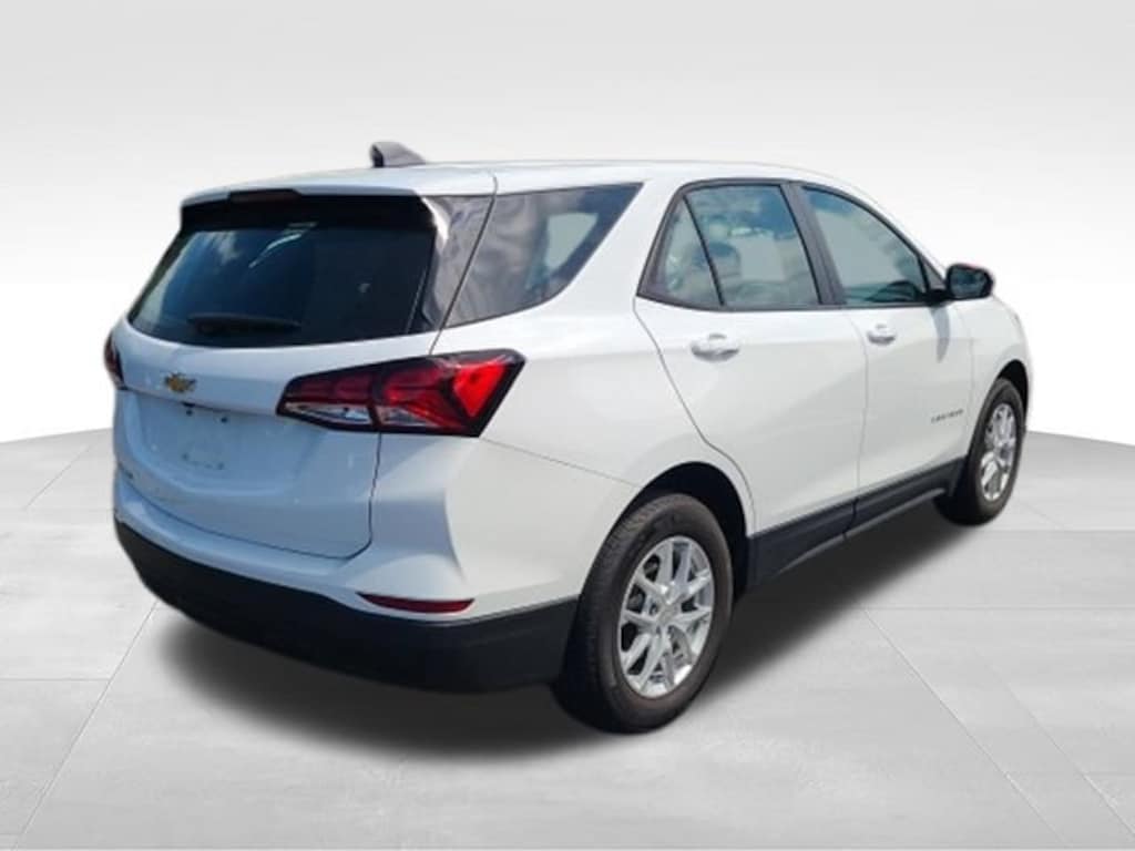 Used 2024 Chevrolet Equinox LS SUV