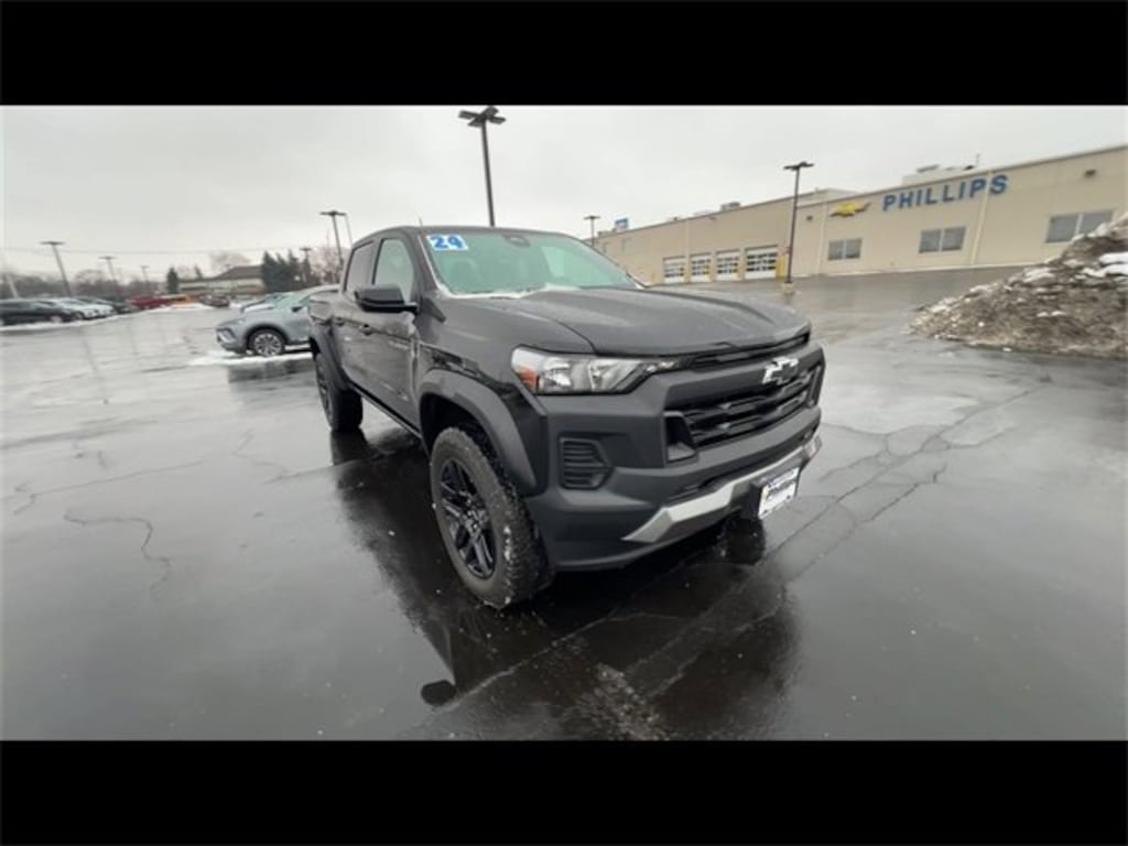Used 2024 Chevrolet Colorado Trail Boss Truck