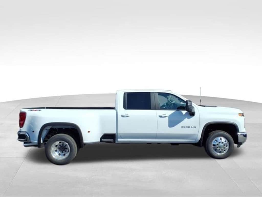 New 2026 Chevrolet Silverado 3500 HD LT DRW Truck