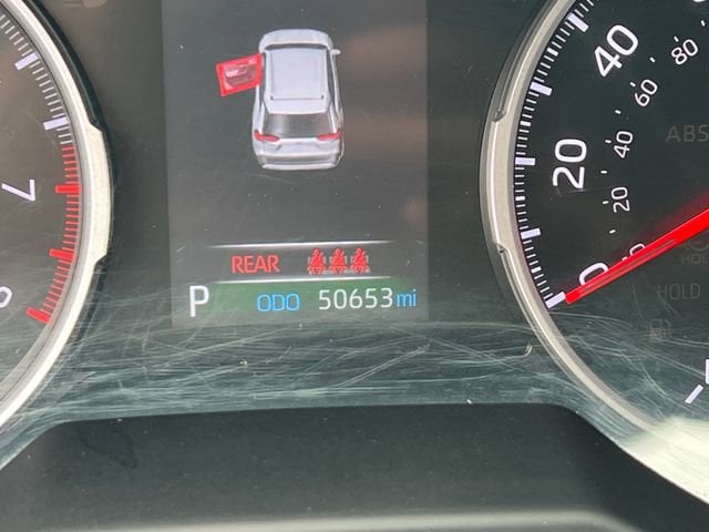 2021 Toyota RAV4 LE - Photo 16