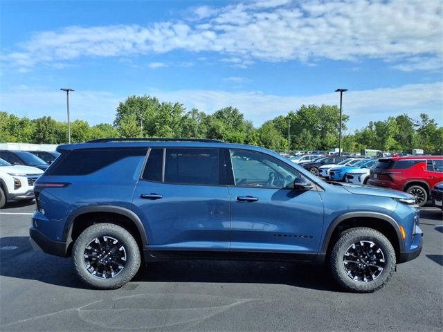 2026 Chevrolet Traverse Z71 photo 2