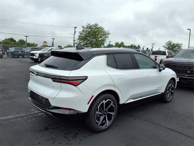 2025 Chevrolet Equinox EV 1LT photo 4