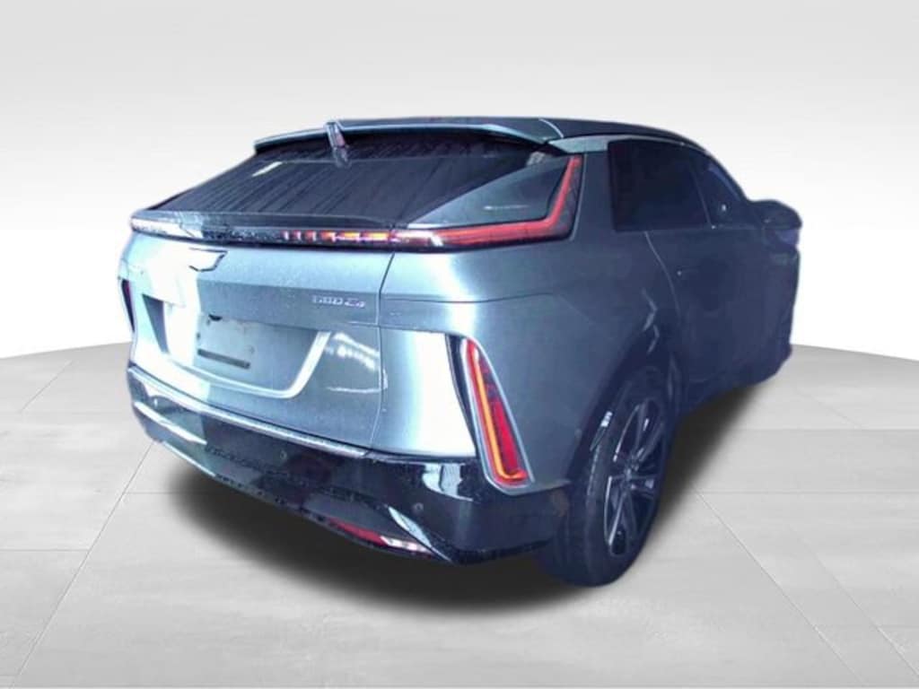 Used 2024 CADILLAC LYRIQ Luxury 2 SUV