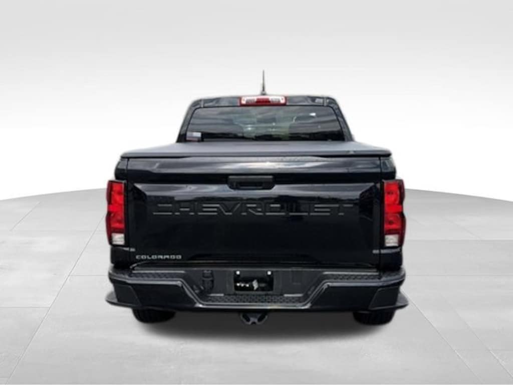 Used 2024 Chevrolet Colorado WT Truck Crew Cab