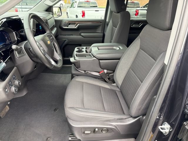 2024 Chevrolet Silverado 1500 LT - Photo 9