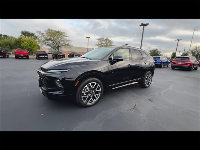 2025 Chevrolet Blazer RS photo 4