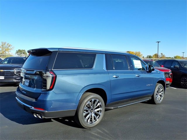 2026 Chevrolet Suburban High Country photo 3