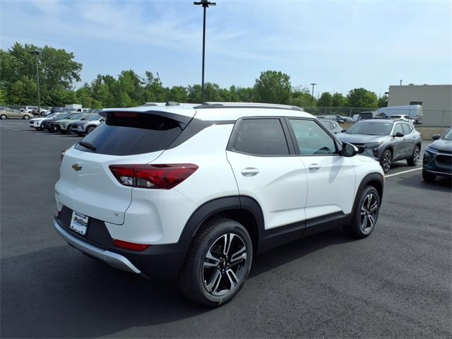 2026 Chevrolet Trailblazer LT photo 3