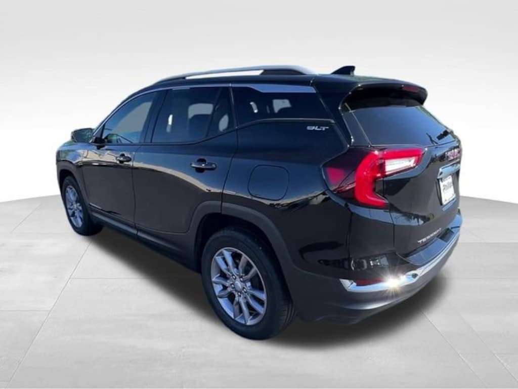 Used 2023 GMC Terrain SLT SUV