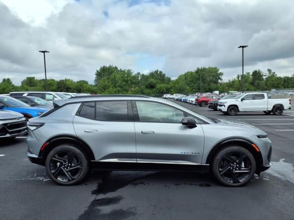 New 2025 Chevrolet Equinox EV RS SUV