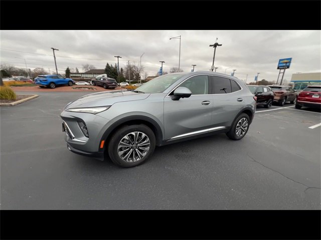 2025 Buick Envision Preferred photo 3