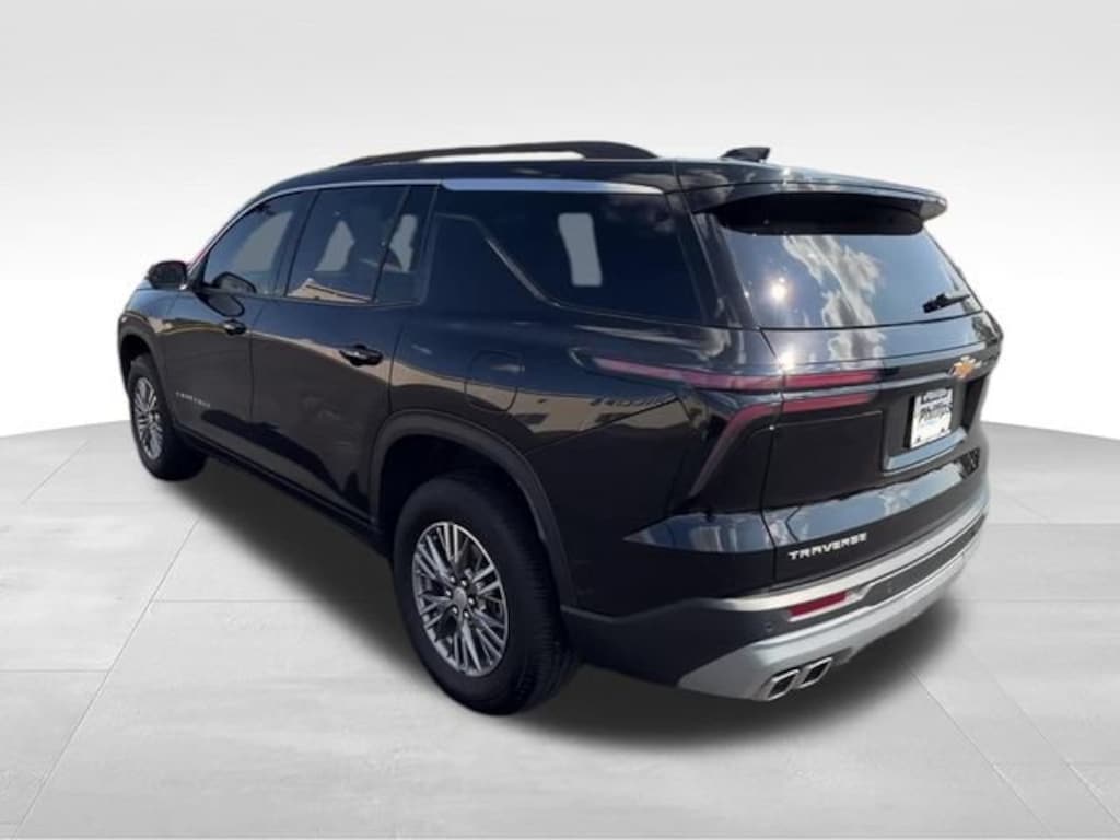 Used 2025 Chevrolet Traverse LT SUV