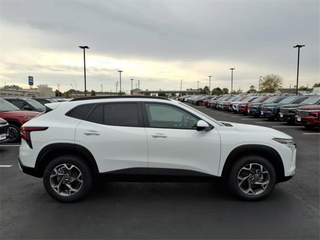 New 2026 Chevrolet Trax LT SUV