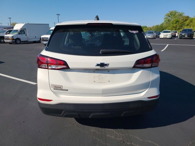 2022 Chevrolet Equinox LS photo 4
