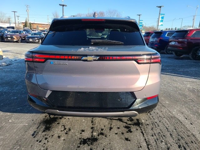 2025 Chevrolet Equinox EV 1LT photo 4