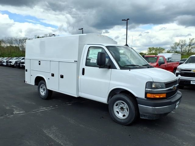 2026 Chevrolet Express 3500 139" WB's photo
