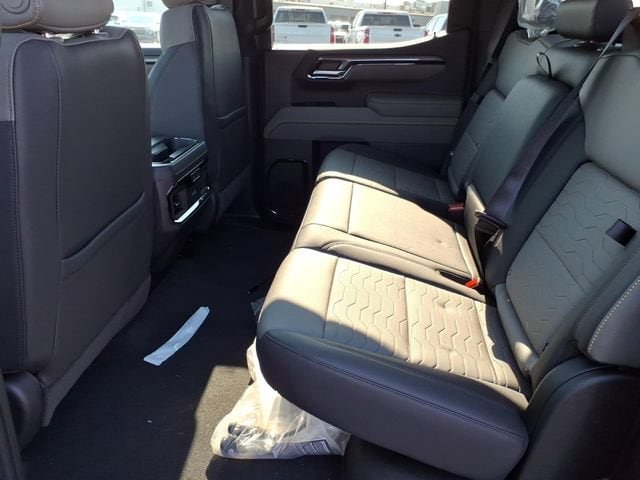 2026 Chevrolet Silverado 1500 ZR2 - Photo 9