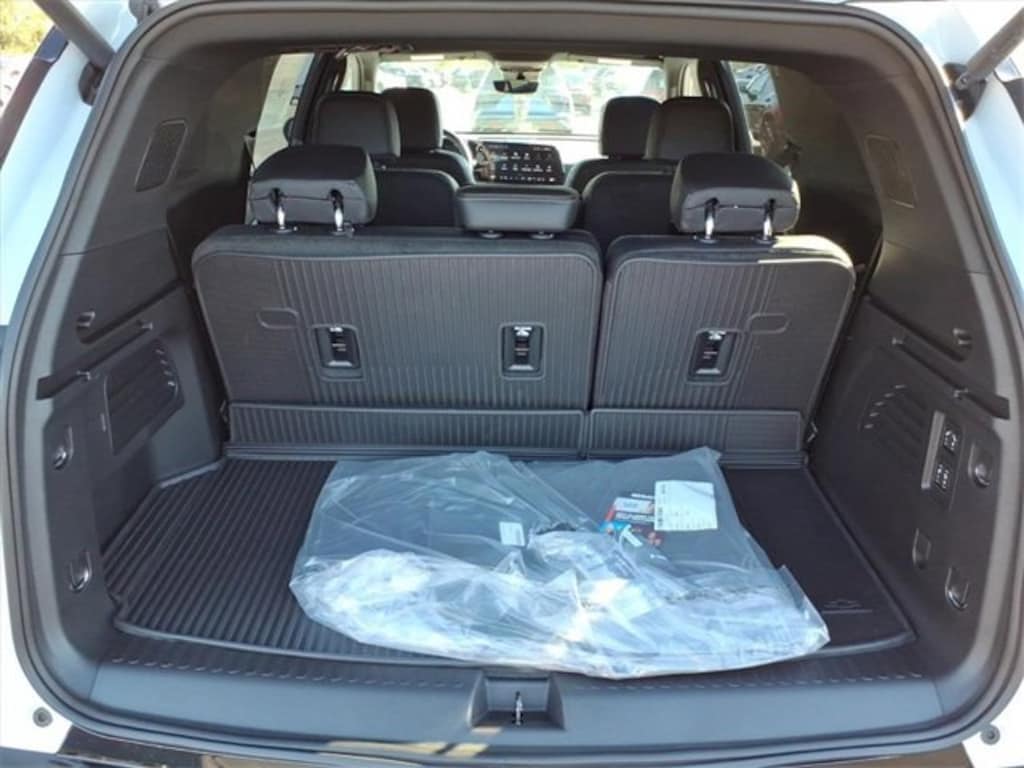 New 2026 Chevrolet Traverse High Country SUV