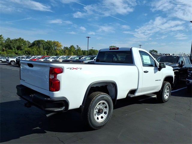 2026 Chevrolet Silverado 2500HD photo 3