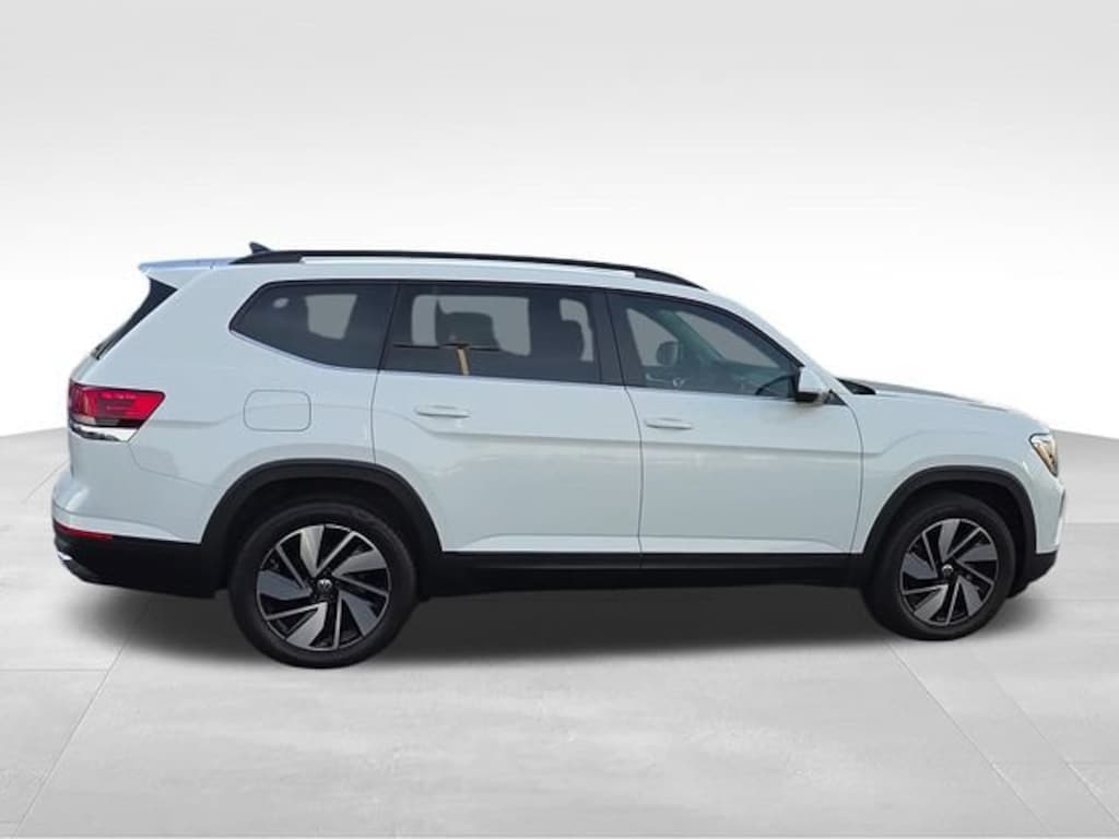 Used 2024 Volkswagen Atlas 2.0T SE w/Technology SUV