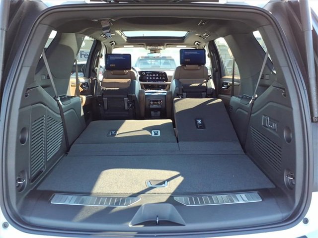 2026 Chevrolet Tahoe High Country photo 3