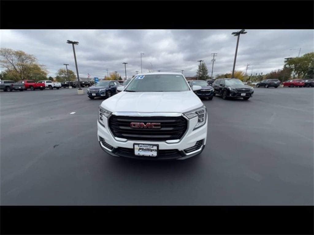Used 2024 GMC Terrain SLE SUV
