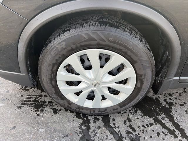 Used 2018 Nissan Rogue S with VIN 5N1AT2MT0JC711043 for sale in Frankfort, IL