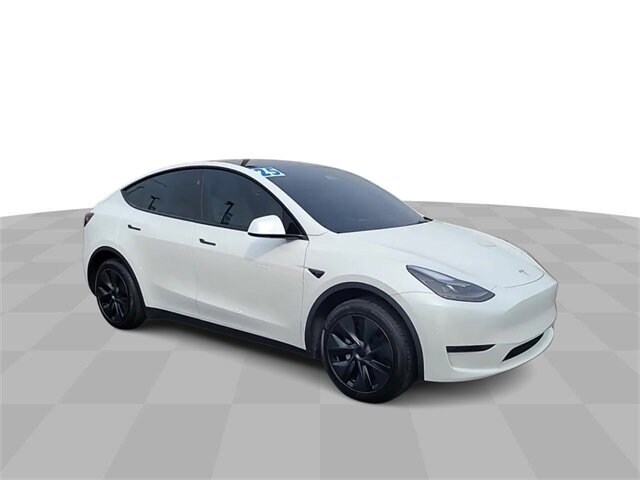 Used 2025 Tesla Model Y Long Range with VIN 7SAYGDED8SF234279 for sale in Frankfort, IL