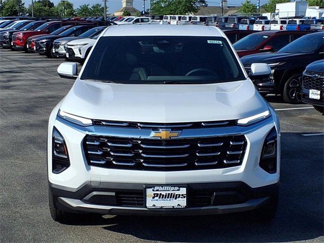 2026 Chevrolet Equinox LT photo 2