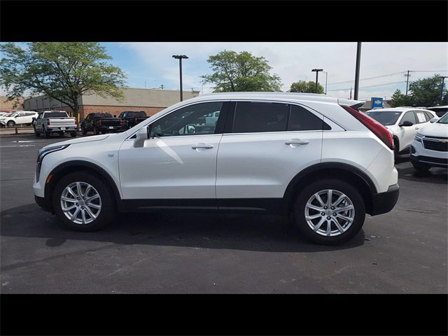 2022 Cadillac XT4 Luxury photo 3