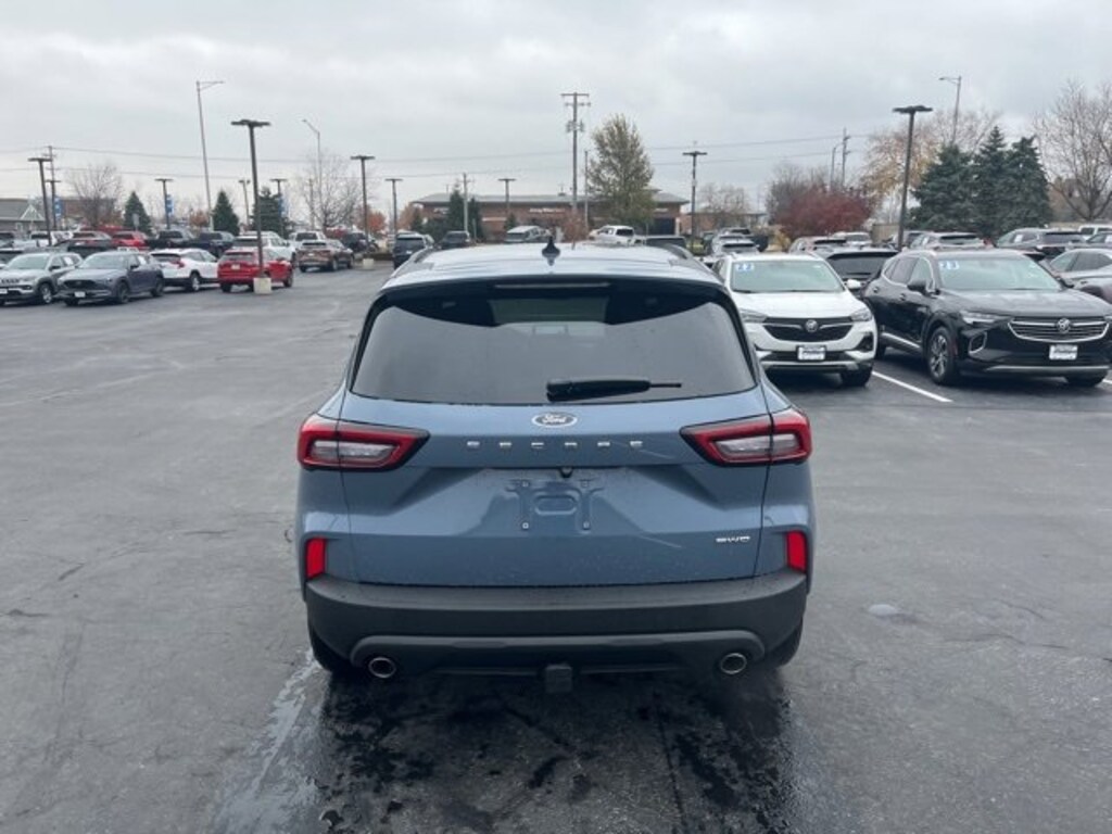 Used 2025 Ford Escape ST-Line Select SUV