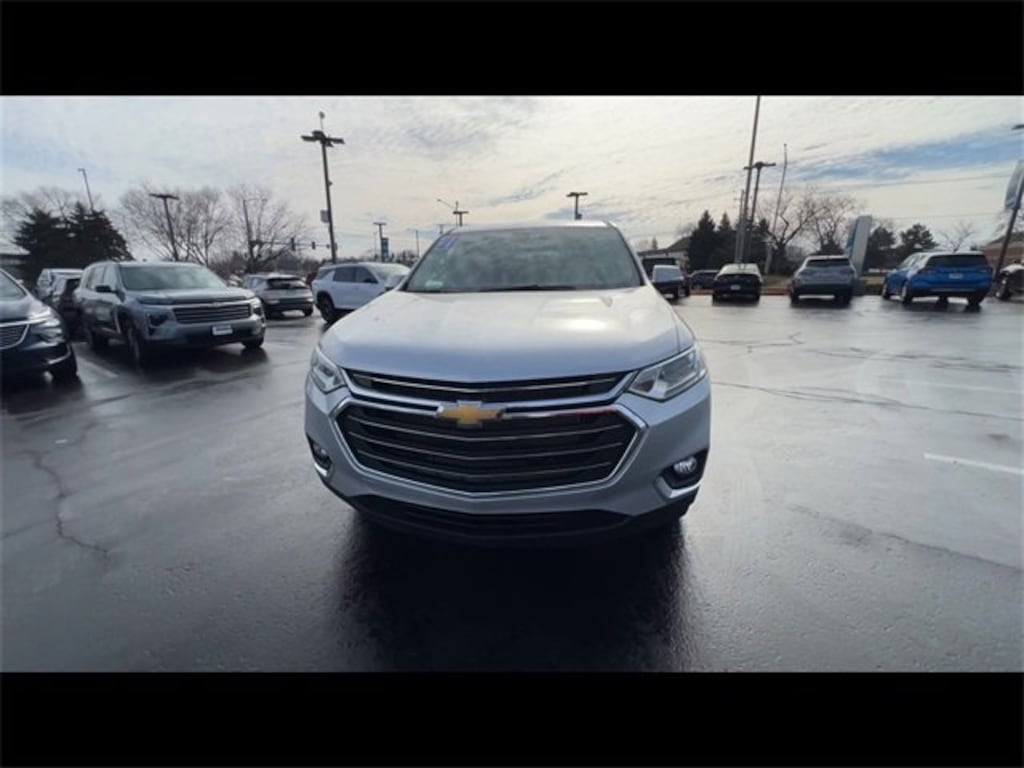 Used 2021 Chevrolet Traverse LT Cloth SUV