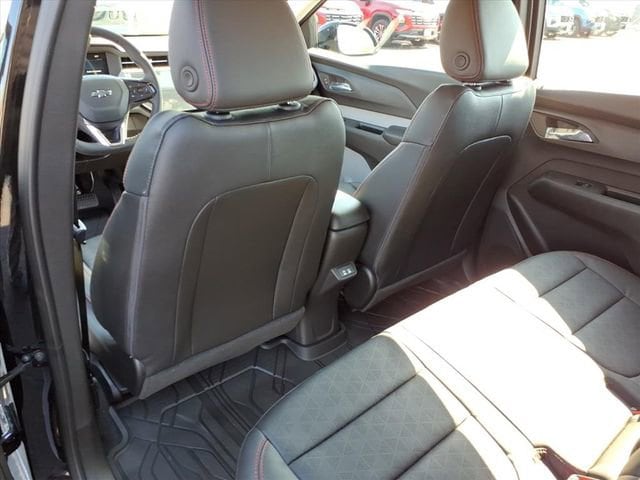 2027 Chevrolet Bolt RS - Photo 8