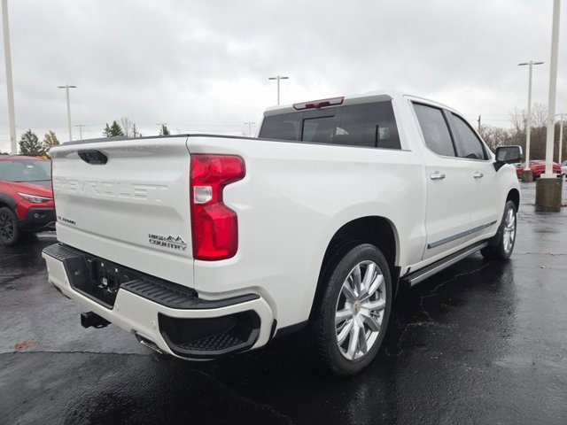 2022 Chevrolet Silverado 1500 High Country photo 3